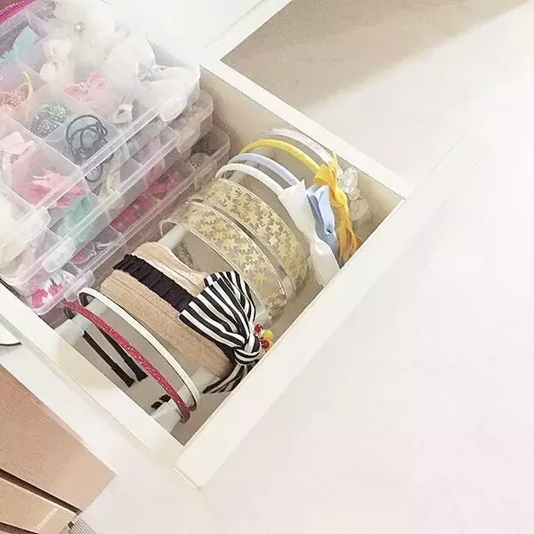 「使いやすくしまいやすい！「ヘアアクセサリー」のアイテム別収納方法」の画像