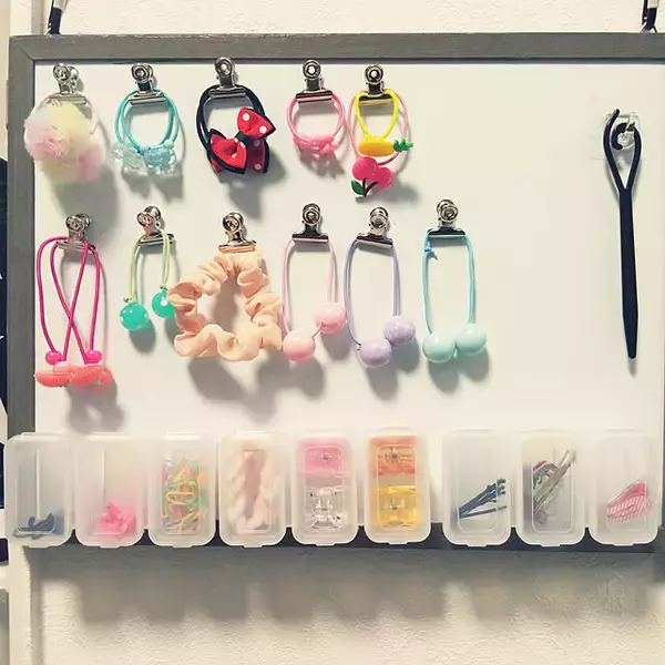 「使いやすくしまいやすい！「ヘアアクセサリー」のアイテム別収納方法」の画像