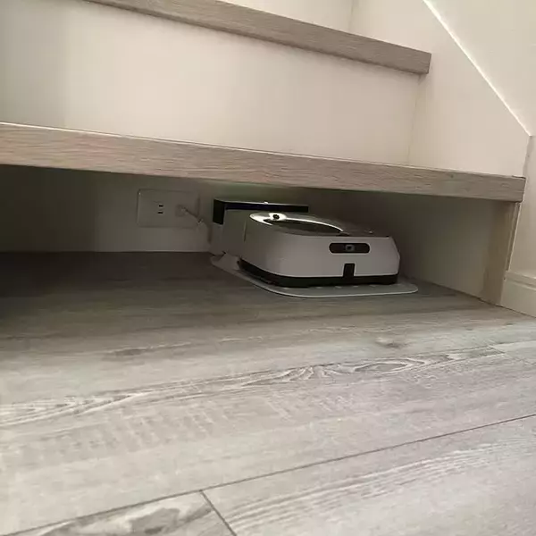 「みんなどこに置いている？ロボット掃除機の置き場所と収納アイデア」の画像