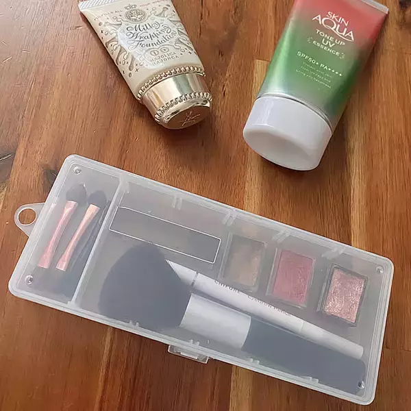 ごちゃつき解消で使いやすく！100均アイテムで叶える快適メイク用品収納