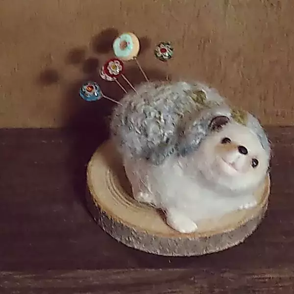 「手作りタイムがもっと楽しくなる！ハンドメイドのピンクッション実例」の画像