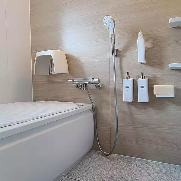 「統一感UPで気分すっきり！掃除も楽になる山崎実業のお風呂周りアイテム」の画像