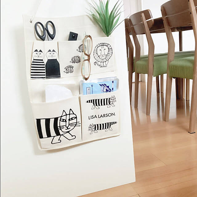 壁面を賢く活用して省スペース収納に。ウォールポケットを使った収納方法