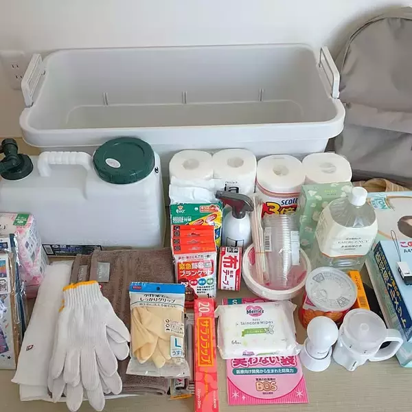 「屋内も屋外もOK！無印良品のポリプロピレン頑丈収納ボックスの使い方」の画像
