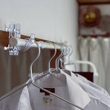 「壁を傷付けずにチョイ掛けスペースが作れる♪「鴨居フック」活用アイデア6選」の画像5