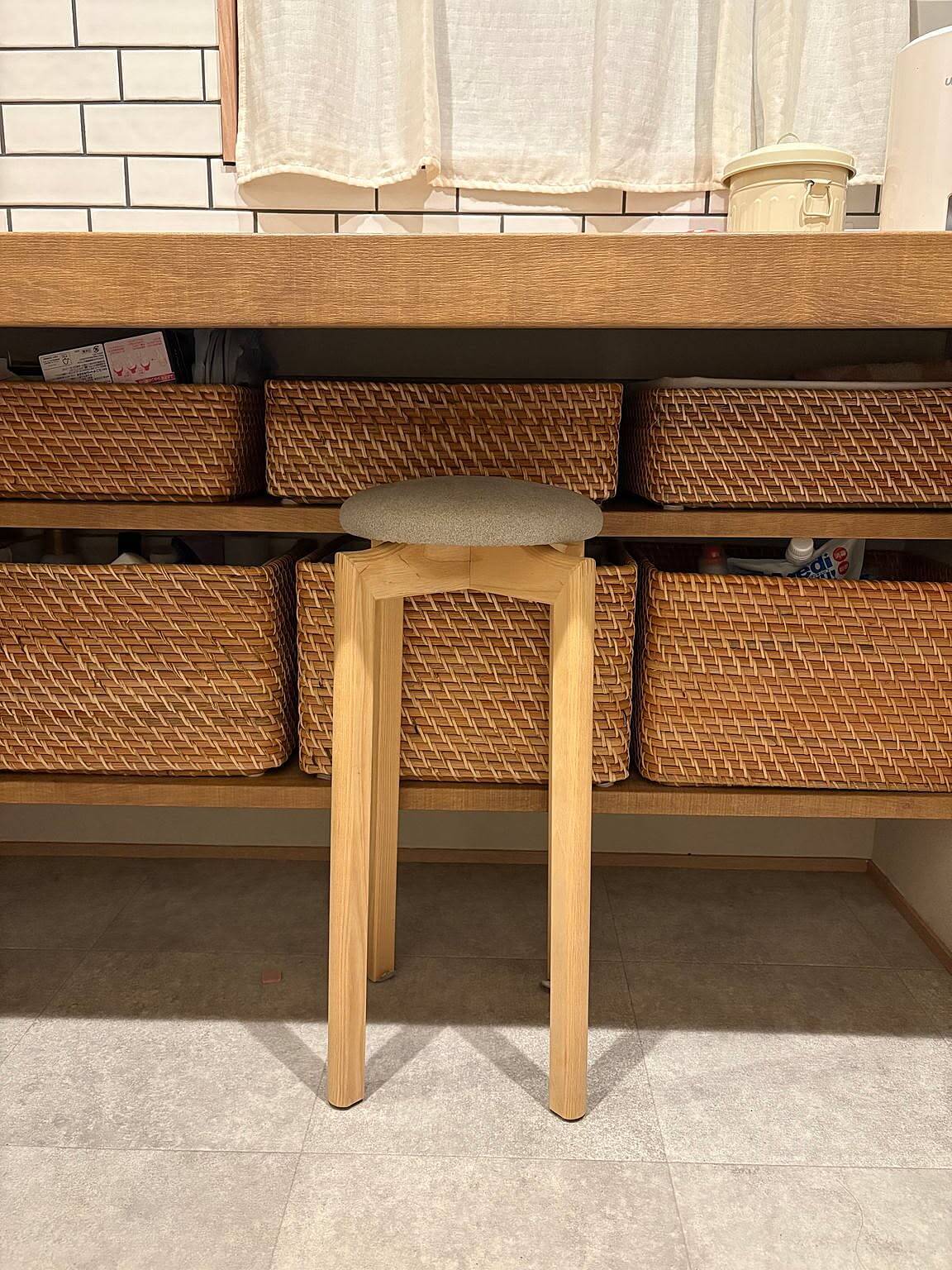 「重宝するのに存在感はさりげない、スリムでコンパクトなスツール」 by Y33355さん