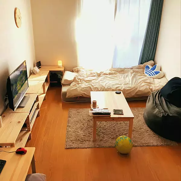 「必要に応じて畳めるから省スペースの強い味方になる♪無印良品の折りたたみテーブル」の画像