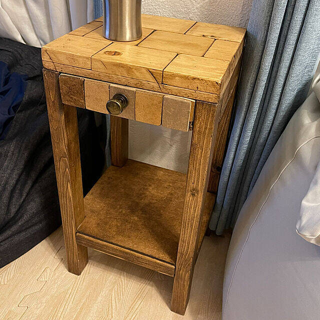 ベッドまわりを自分好みの空間に☆DIYで作る寝室のアイテム