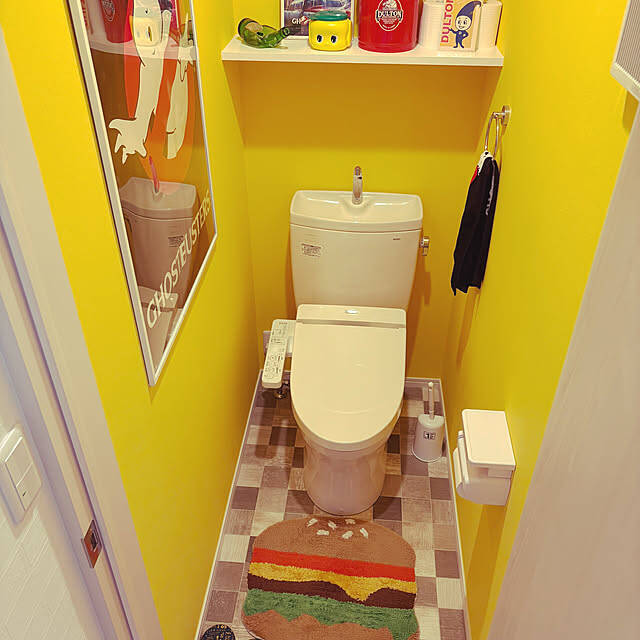 カラフルな色づかいが楽しい☆アメリカンポップな空間のコーディネート実例