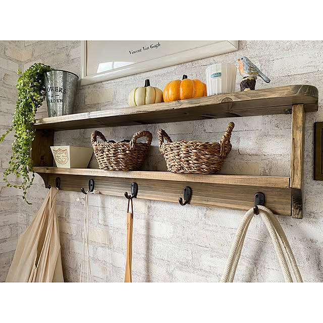 見た目も使い勝手もばっちりな壁面に。ウォールシェルフDIYの実例6選