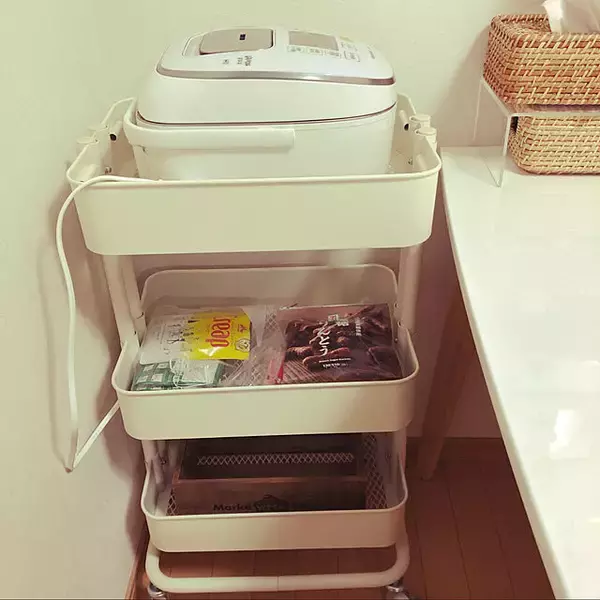 「使いやすくスッキリ収納するには？炊飯器の置き場所と置き方の工夫」の画像