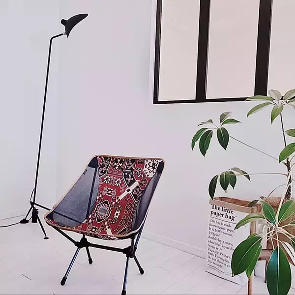 「アウトドアの快適さをリビングに♪ヘリノックスのチェアがあるインテリア実例6選」の画像