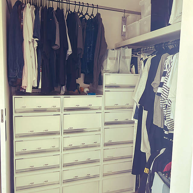 季節の変わり目の面倒を軽減！衣替えを楽に＆不要にする収納テクニック6選