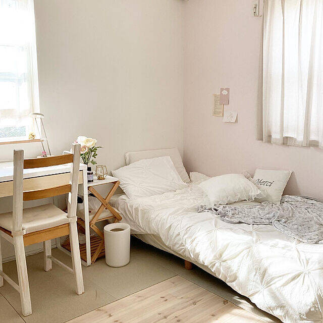 海外風のハイセンスなインテリアに♪くすみカラーのアクセントウォール