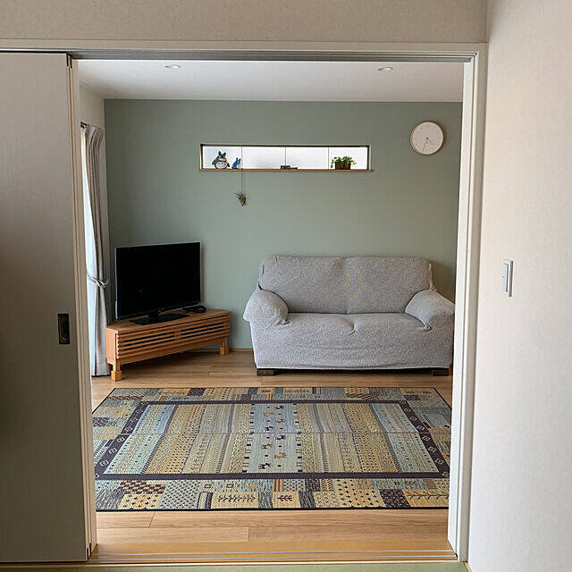 海外風のハイセンスなインテリアに♪くすみカラーのアクセントウォール