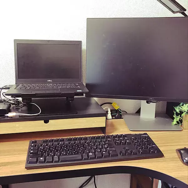 「快適で集中できる環境をつくる☆IKEAでみつけたデスクまわりのアイテム」の画像