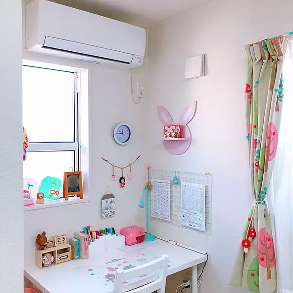 「快適で集中できる環境をつくる☆IKEAでみつけたデスクまわりのアイテム」の画像