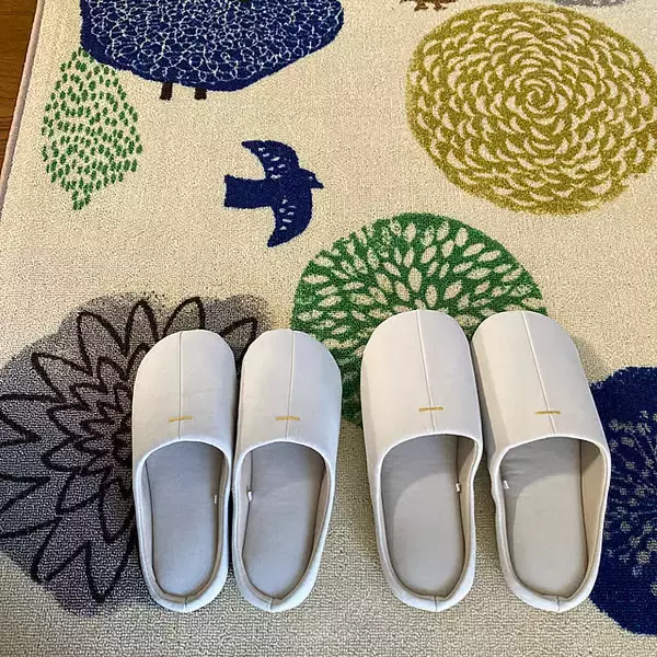 「シンプル・洗える・ふわふわまで幅広く選べる！履き心地抜群でデザイン豊富なニトリのスリッパ」の画像