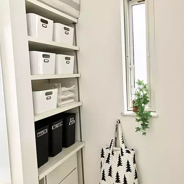 「すっきり片付いて使いやすい！ゴミ袋&紙袋の収納アイデア10選」の画像