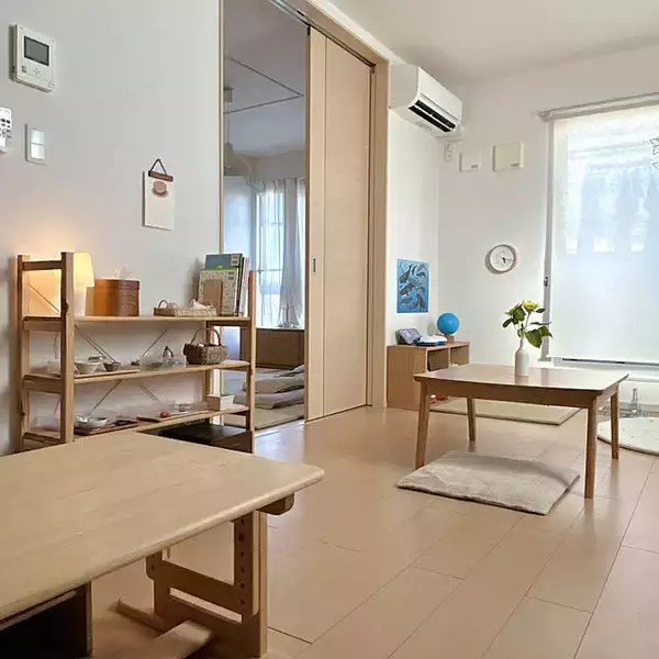 「無印良品らしい木のぬくもりがたまらない。パイン材家具を取り入れたお部屋6選」の画像