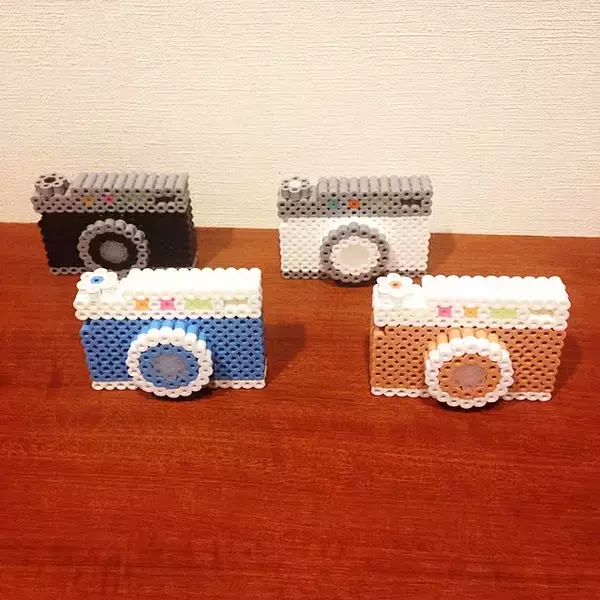 「目から鱗のアイデアが続々！インテリアに取り入れたいアイロンビーズ作品アイデア」の画像