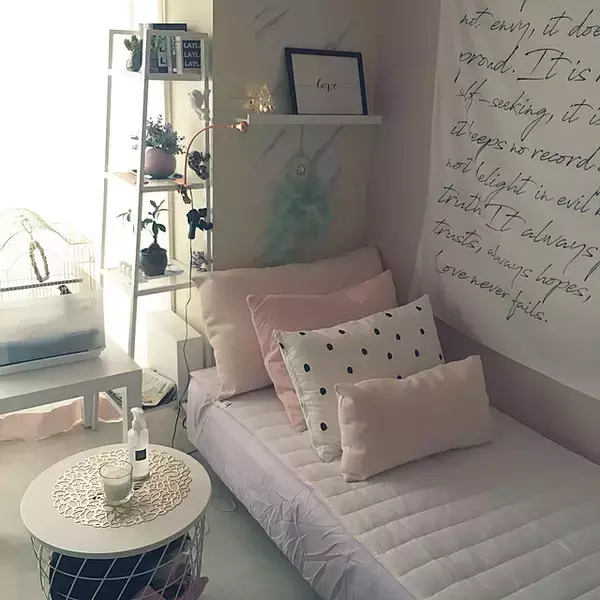 「お部屋にしっとりなじむ美しさ。無印良品の脚付マットレス使い方実例」の画像