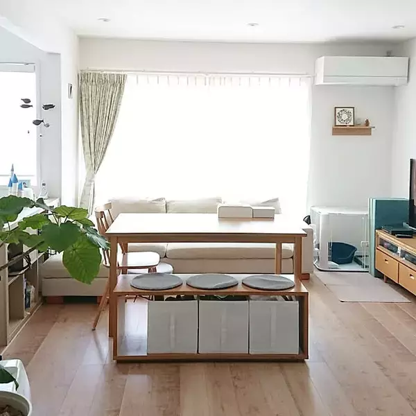 「木の風合いに惹かれる♡日常をそっと彩る無印良品の無垢材ベンチ」の画像