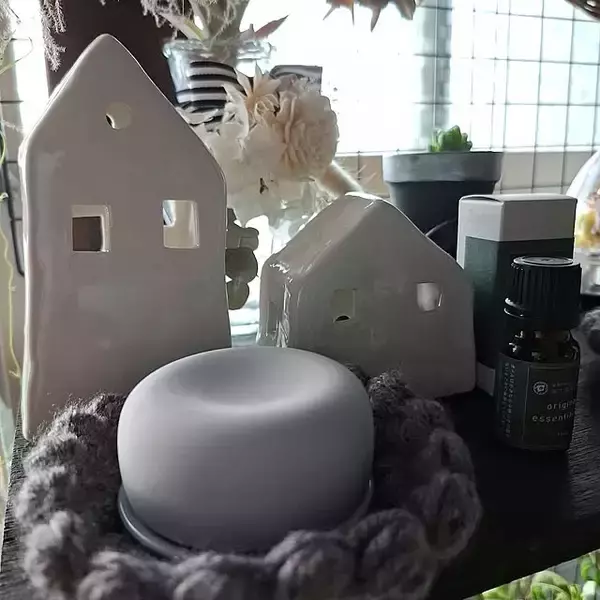エッセンシャルオイルを手軽に楽しむ。無印良品のアロマストーンで癒しの時間を
