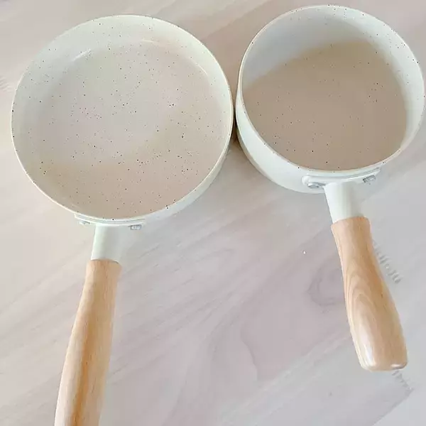 「【みんなが選んだ！】コスパ×デザインで選ぶ！3COINSのフライパン＆土鍋4選」の画像