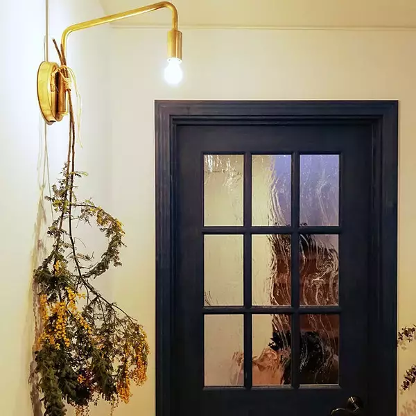 「柔らかな光と美しい陰影が魅力♡ブラケットライトで雰囲気ある空間に」の画像