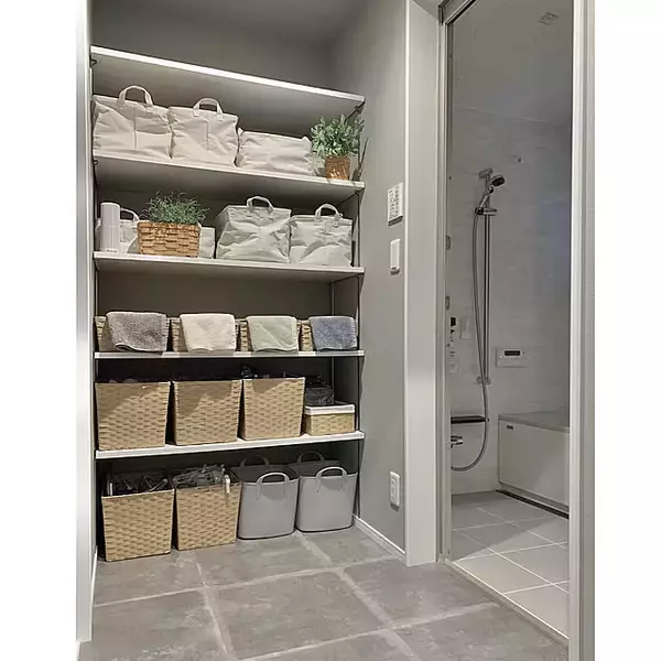 「動線もスムーズで時短につながる！参考にしたい部屋着・パジャマ類の収納アイデア集」の画像