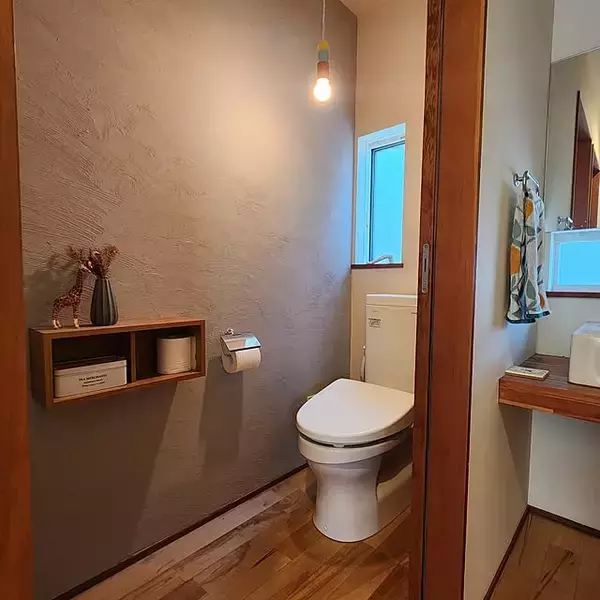 「【RoomClipが選んだ厳選3選】「トイレのインテリア」がテーマの素敵な投稿実例」の画像