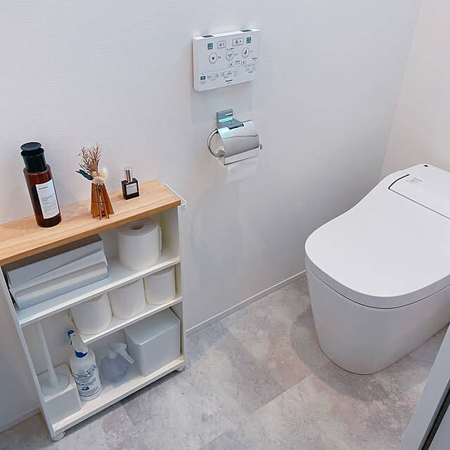 【RoomClipが選んだ厳選3選】「トイレのインテリア」がテーマの素敵な投稿実例