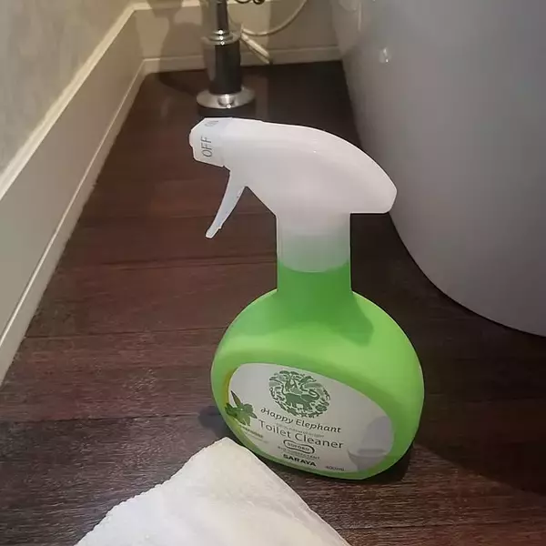 「掃除が苦手な人もOK！トイレの床掃除を楽にしていつも清潔に保つアイデア」の画像