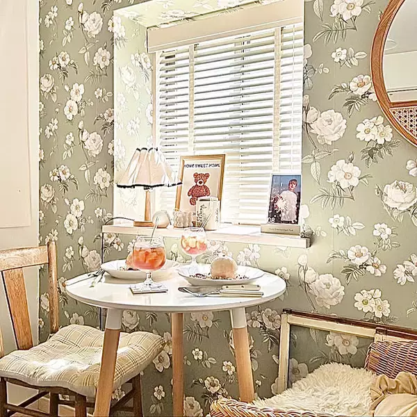 「クロスでお部屋に彩りと個性を取り入れる！柄物クロスを使った実例6選」の画像