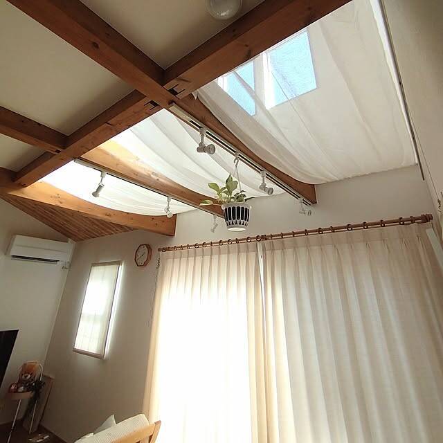 お部屋づくりに欠かせない万能アイテム！暮らしやすさをアップさせるつっぱり棒の活用方法10選