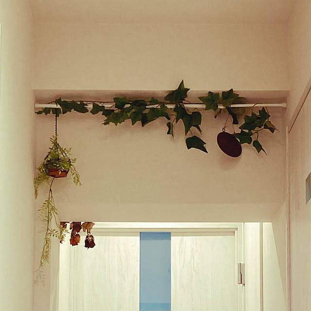 お部屋づくりに欠かせない万能アイテム！暮らしやすさをアップさせるつっぱり棒の活用方法10選