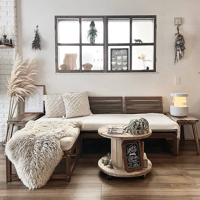 木や自然素材の心地よさに包まれる♪ナチュラルインテリアのお部屋