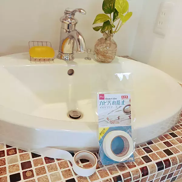 「小物のアレンジもお掃除の効率化もおまかせ♪ダイソーのマスキングテープを使ったDIYアイデア」の画像