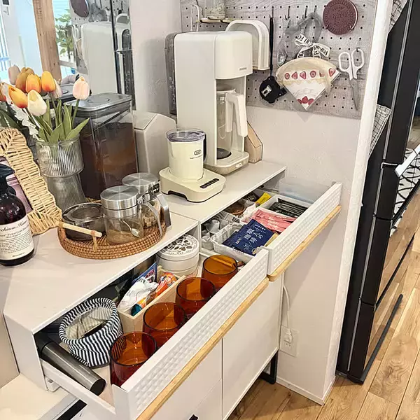 「おいしい一杯は自分らしく整えた空間から♪コーヒーグッズの収納アイデア」の画像