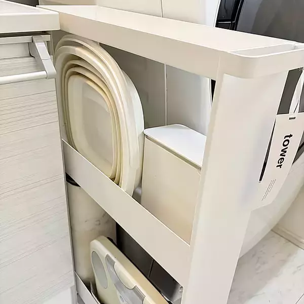 「わずかなすき間が収納スペースに変わる！スリムワゴンで叶える「ぴったり収納」実例集」の画像