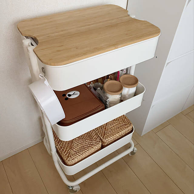 より使いやすく、収納力もアップ！ワゴンのカスタマイズ実例6選