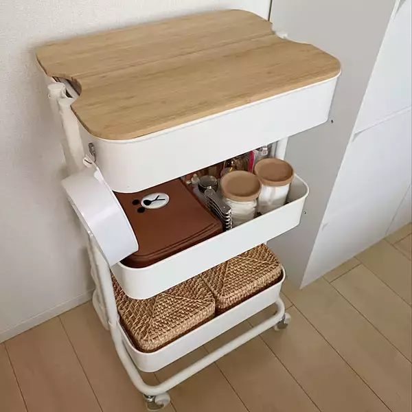 「より使いやすく、収納力もアップ！ワゴンのカスタマイズ実例6選」の画像