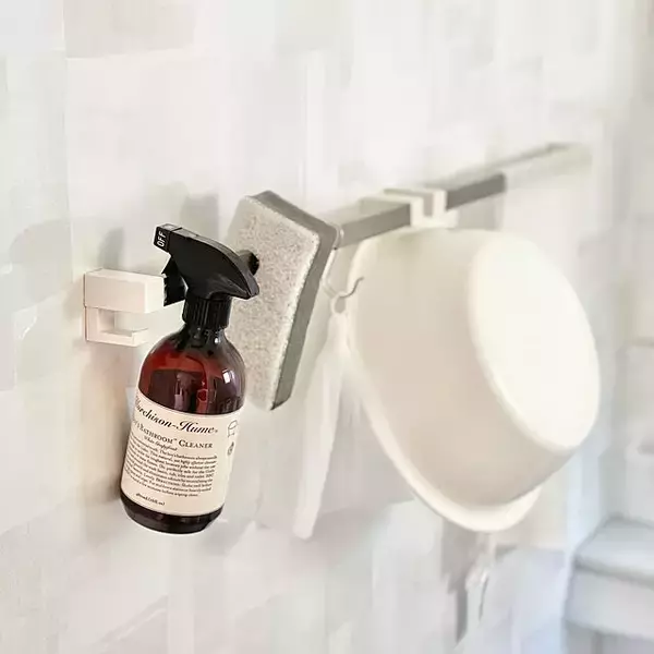 「さまざまな悩みを解決する！水回りで大活躍するセリアの便利グッズ」の画像