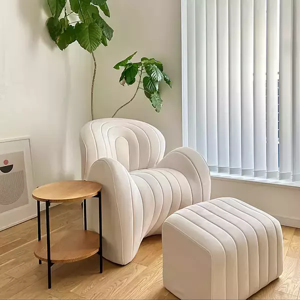 「アートのような美しさにもこだわって。おうち時間をマイペースに楽しめる一人掛けソファ特集」の画像