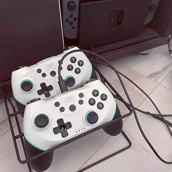 「プチプラで立てる収納が叶う！100均のディッシュスタンドを活用した収納アイデア6選」の画像