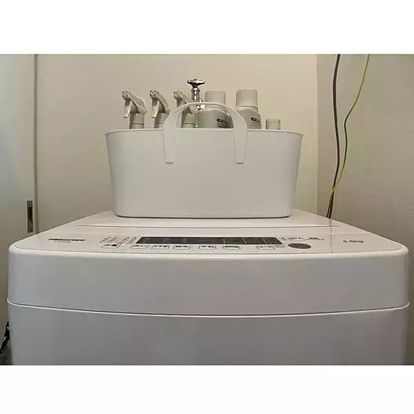 「簡単なのに見た目もいい♪洗濯機まわりの収納に活躍する100均アイテム」の画像
