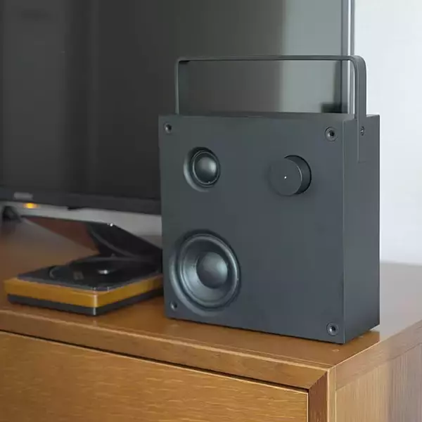 「贅沢なくつろぎ時間を作れる！耳だけではなく目でも楽しめるスピーカー6選」の画像