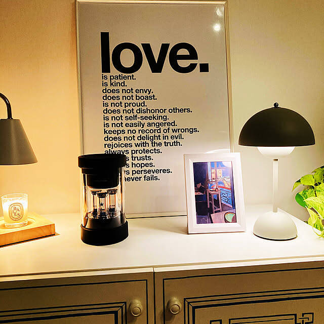 贅沢なくつろぎ時間を作れる！耳だけではなく目でも楽しめるスピーカー6選