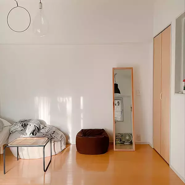 「座り心地だけじゃなく使い勝手のよさも魅力ポイント♪無印良品の体にフィットするソファ」の画像